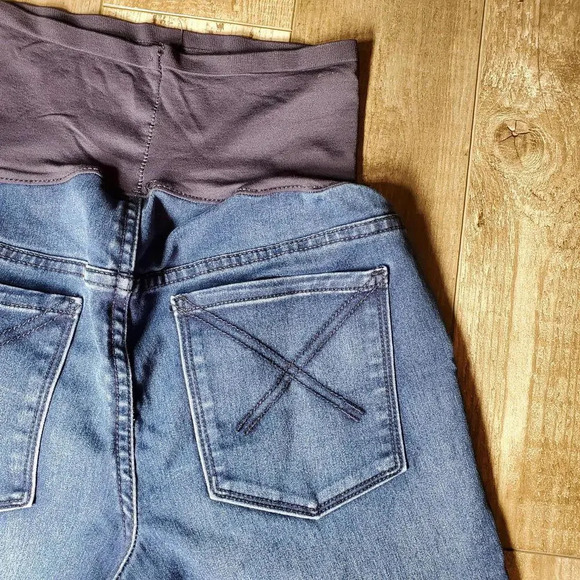 Old Navy Dark Wash Maternity Jeans Size 6 EUC - Picture 13 of 13